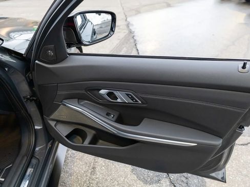Used 2022 BMW M3 Competition w/ M Carbon Exterior Package AWD/4WD image 58