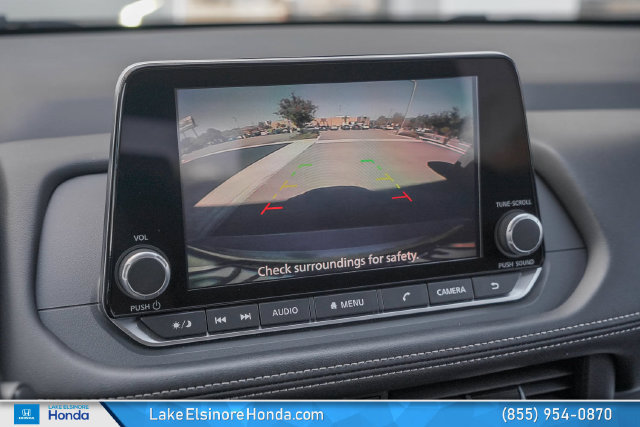 Used 2024 Nissan Rogue SV FWD image 25