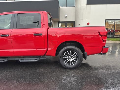 Used 2024 Nissan Titan SV w/ Accessory Utility Package image 10