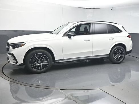 Used 2026 Mercedes-Benz GLC 300 image 4