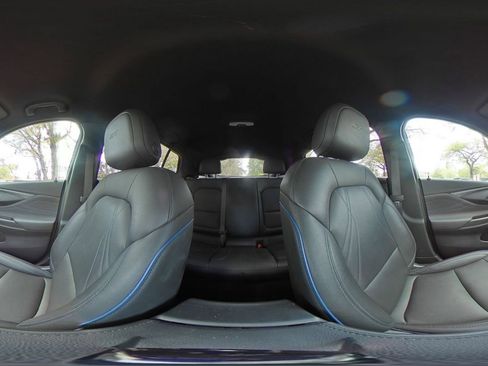 Used 2025 Buick Envista Sport Touring image 38