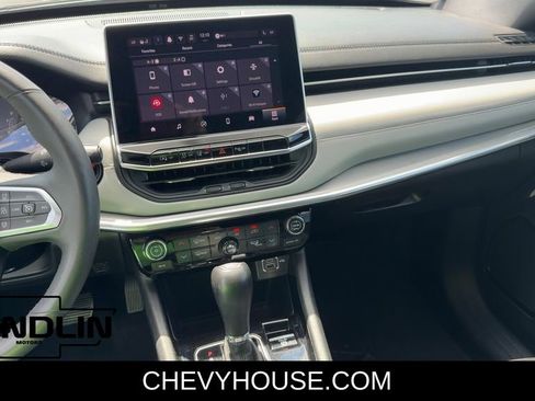 Used 2024 Jeep Compass Limited image 19