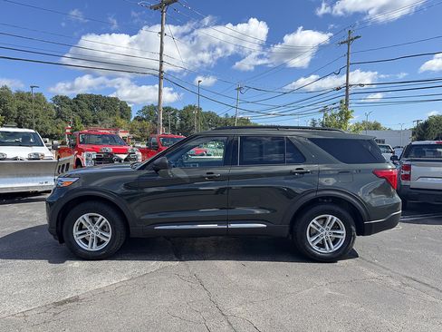 Certified 2023 Ford Explorer XLT AWD/4WD image 2