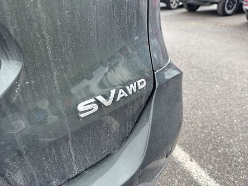 Used 2020 Nissan Rogue SV image 10