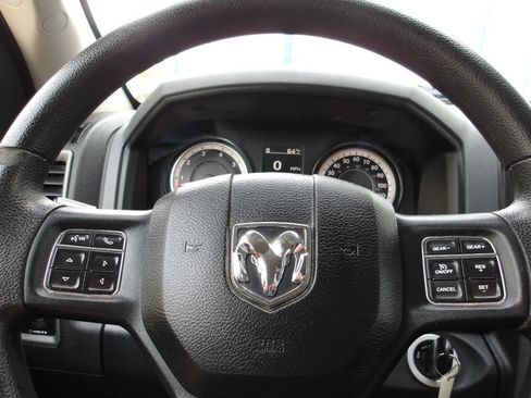 Used 2017 RAM 1500 Express w/ Express Value Package AWD/4WD image 16