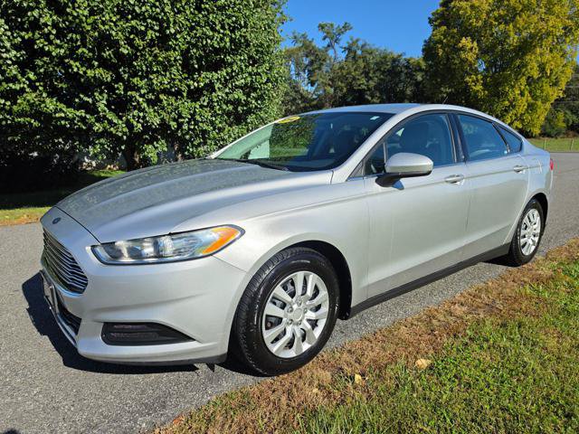 Used 2014 Ford Fusion S FWD image 1