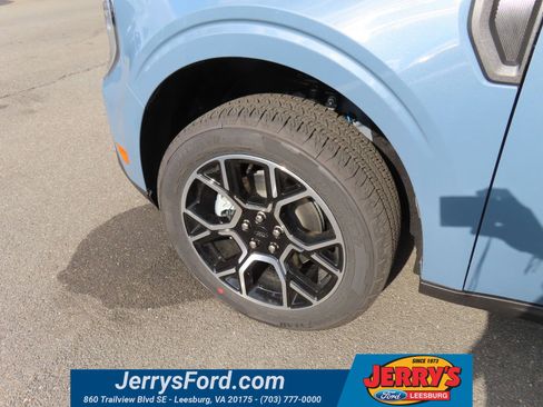 New 2026 Ford Maverick Lariat w/ 4K Tow Package image 8