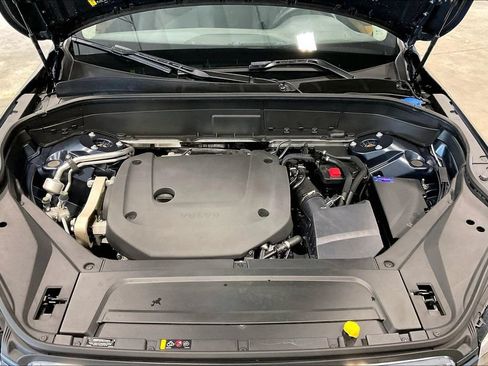 Certified 2025 Volvo XC90 B6 Plus w/ Protection Package AWD/4WD image 32