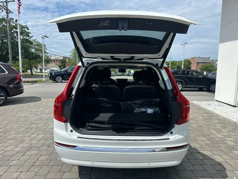 Used 2025 Volvo XC90 B5 Core w/ Protection Package Premier AWD/4WD image 32