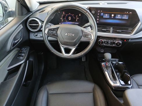 Used 2024 Chevrolet Trax ACTIV w/ Driver Confidence Package image 12