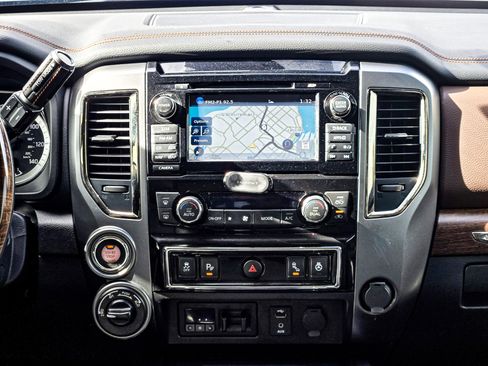 Used 2016 Nissan Titan Platinum Reserve image 18