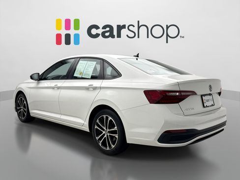 Used 2023 Volkswagen Jetta Sport FWD image 3