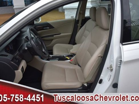 Used 2017 Honda Accord Touring image 24