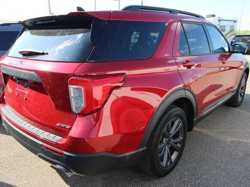 Used 2024 Ford Explorer XLT w/ Equipment Group 202A AWD/4WD image 7