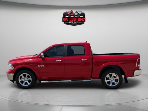 Used 2018 RAM 1500 Laramie AWD/4WD image 4