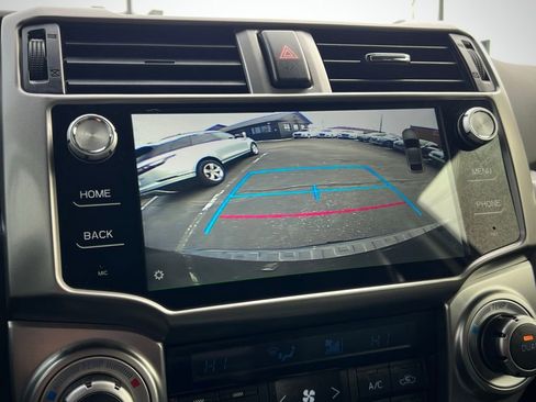 Used 2018 Toyota 4Runner Limited image 94