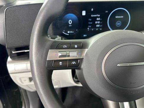 Certified 2025 Hyundai Kona Limited image 15