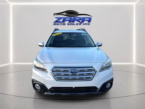 Used 2017 Subaru Outback 2.5i Limited image 2