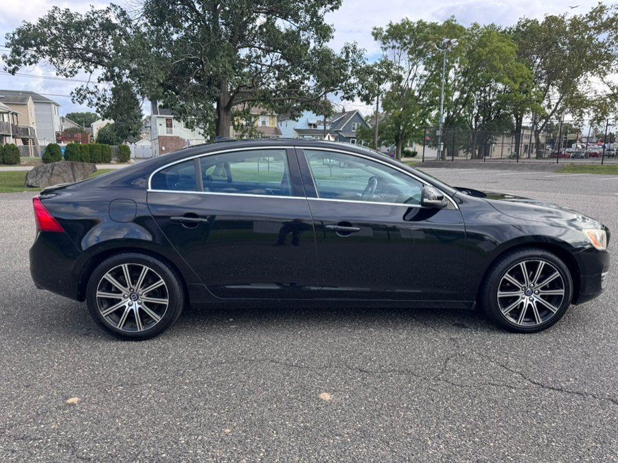Used 2017 Volvo S60 T5 Inscription FWD image 8