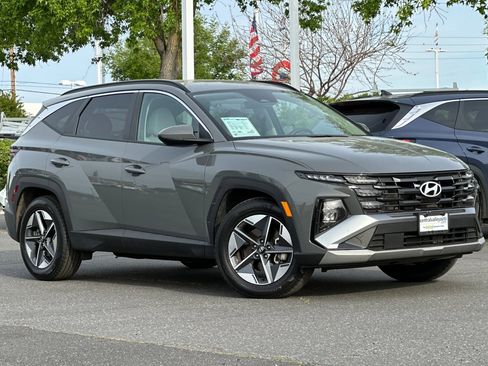 Used 2025 Hyundai Tucson SEL FWD image 2