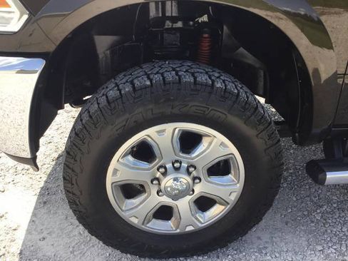 Used 2014 RAM 2500 Laramie AWD/4WD image 9