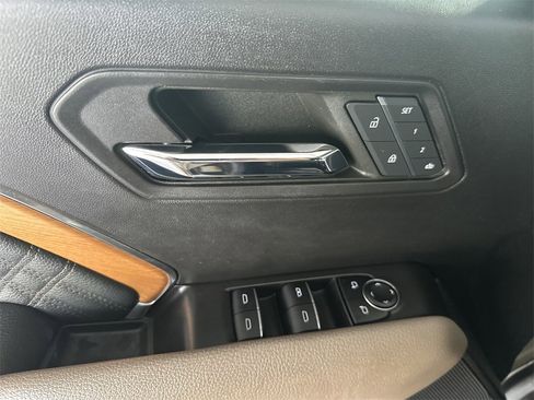 Certified 2023 GMC Canyon Denali image 10