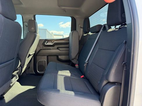 Used 2024 Chevrolet Silverado 1500 LT image 14