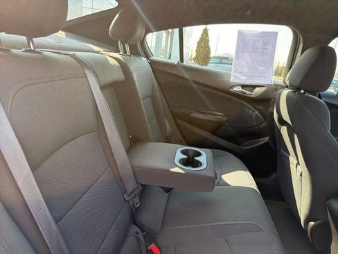 Used 2016 Chevrolet Cruze LT w/ Convenience Package image 30