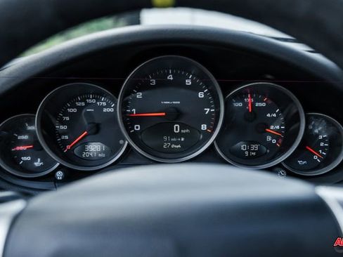 Used 2006 Porsche 911 Carrera image 9