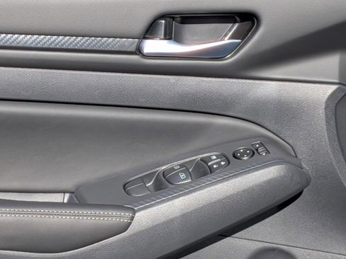 New 2025 Nissan Altima 2.5 SV image 13