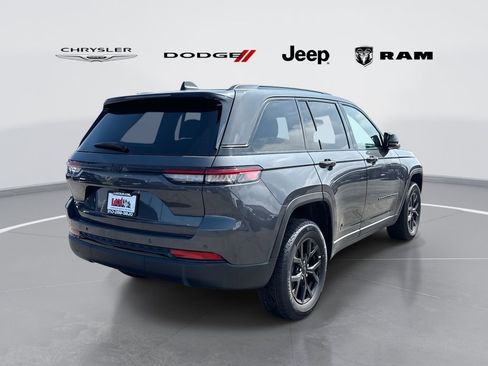 New 2024 Jeep Grand Cherokee Altitude image 3