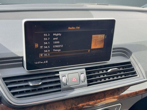 Used 2018 Audi Q5 2.0T Premium Plus image 24