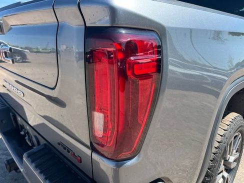 Used 2021 GMC Sierra 1500 AT4 w/ AT4 Value Package AWD/4WD image 11