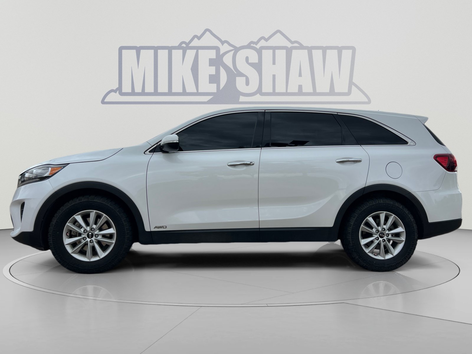 Used 2019 Kia Sorento AWD V6 image 2