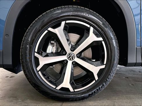 New 2026 Volkswagen Tiguan SE AWD/4WD image 13