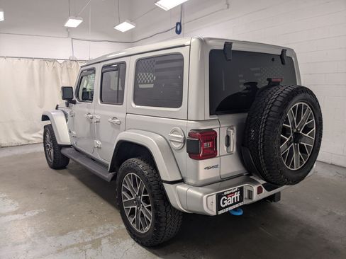 Used 2024 Jeep Wrangler High Altitude AWD/4WD image 9