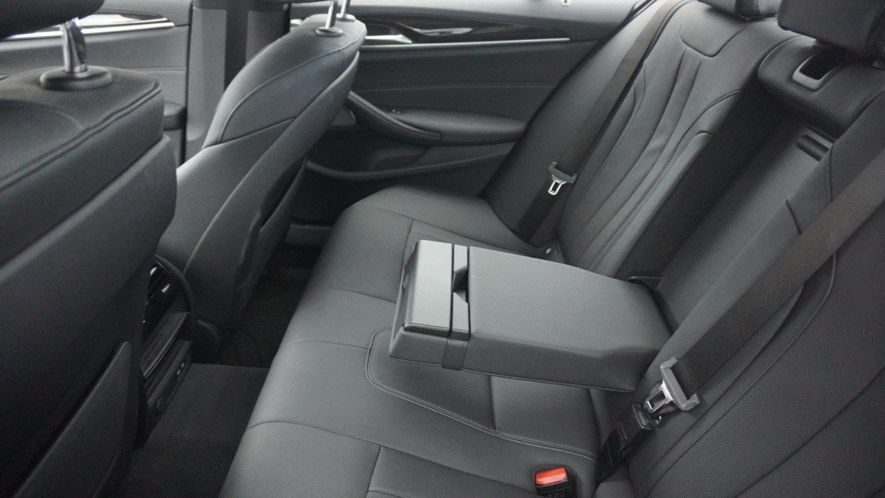 Used 2023 BMW 540i w/ M Sport Package RWD image 10