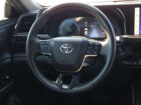 Used 2024 Toyota Crown XLE image 12