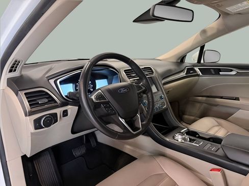 Used 2020 Ford Fusion SEL FWD image 13