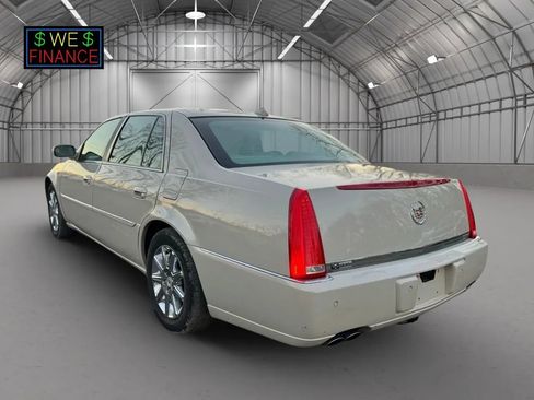 Used 2011 Cadillac DTS Premium image 3