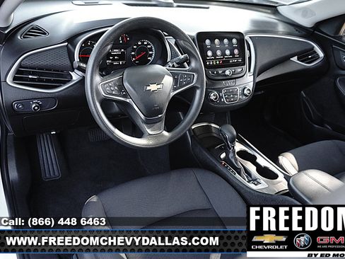 Used 2025 Chevrolet Malibu LT FWD image 6