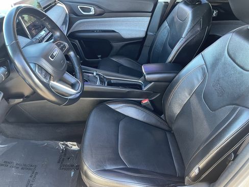 Used 2022 Jeep Compass Latitude image 18