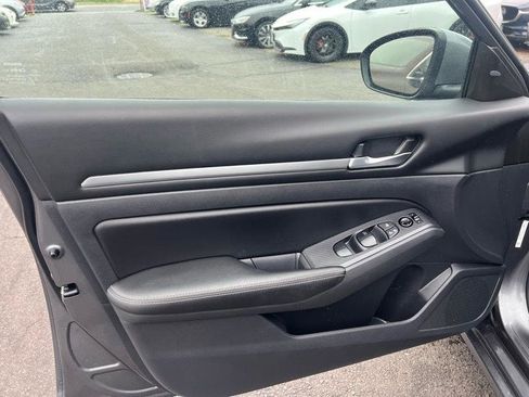 Used 2022 Nissan Altima 2.5 SV image 23