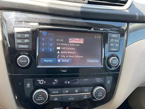 Used 2015 Nissan Rogue SL image 10