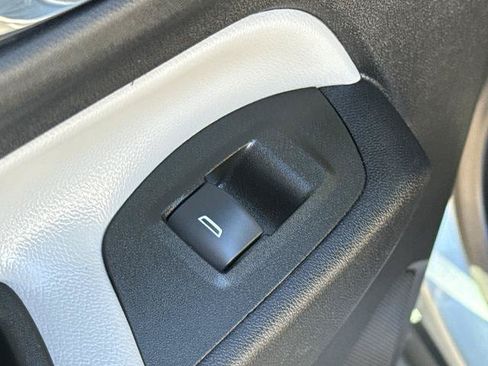 Used 2023 Chevrolet Equinox LS w/ LS Convenience Package AWD/4WD image 30