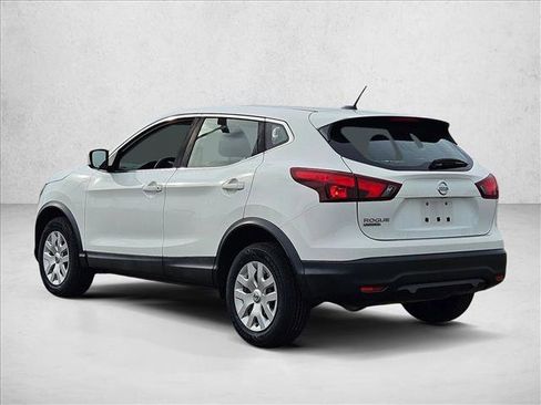 Used 2018 Nissan Rogue Sport S image 7