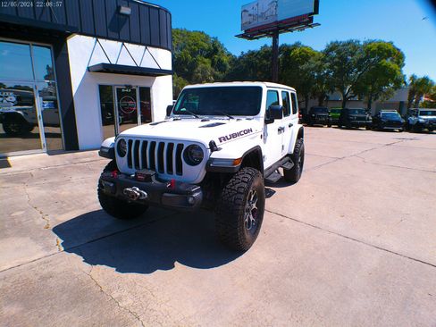 Used 2018 Jeep Wrangler Unlimited Rubicon image 2