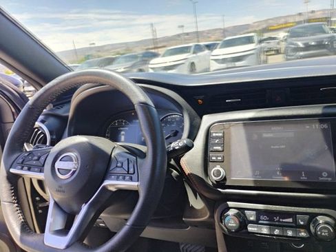Used 2024 Nissan Kicks SR w/ SR Premium Package FWD image 15