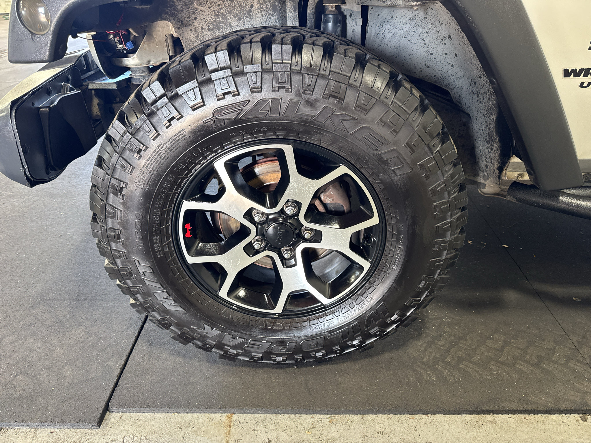 Used 2012 Jeep Wrangler Unlimited Sport AWD/4WD image 10