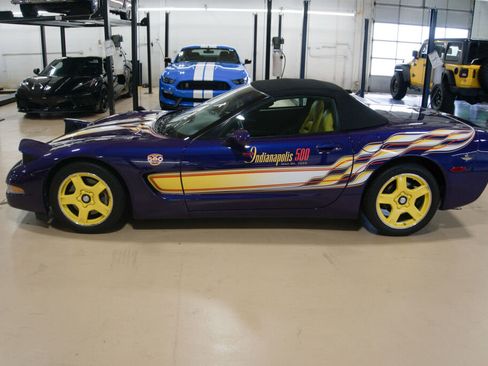 Used 1998 Chevrolet Corvette Convertible w/ Memory Pkg image 3